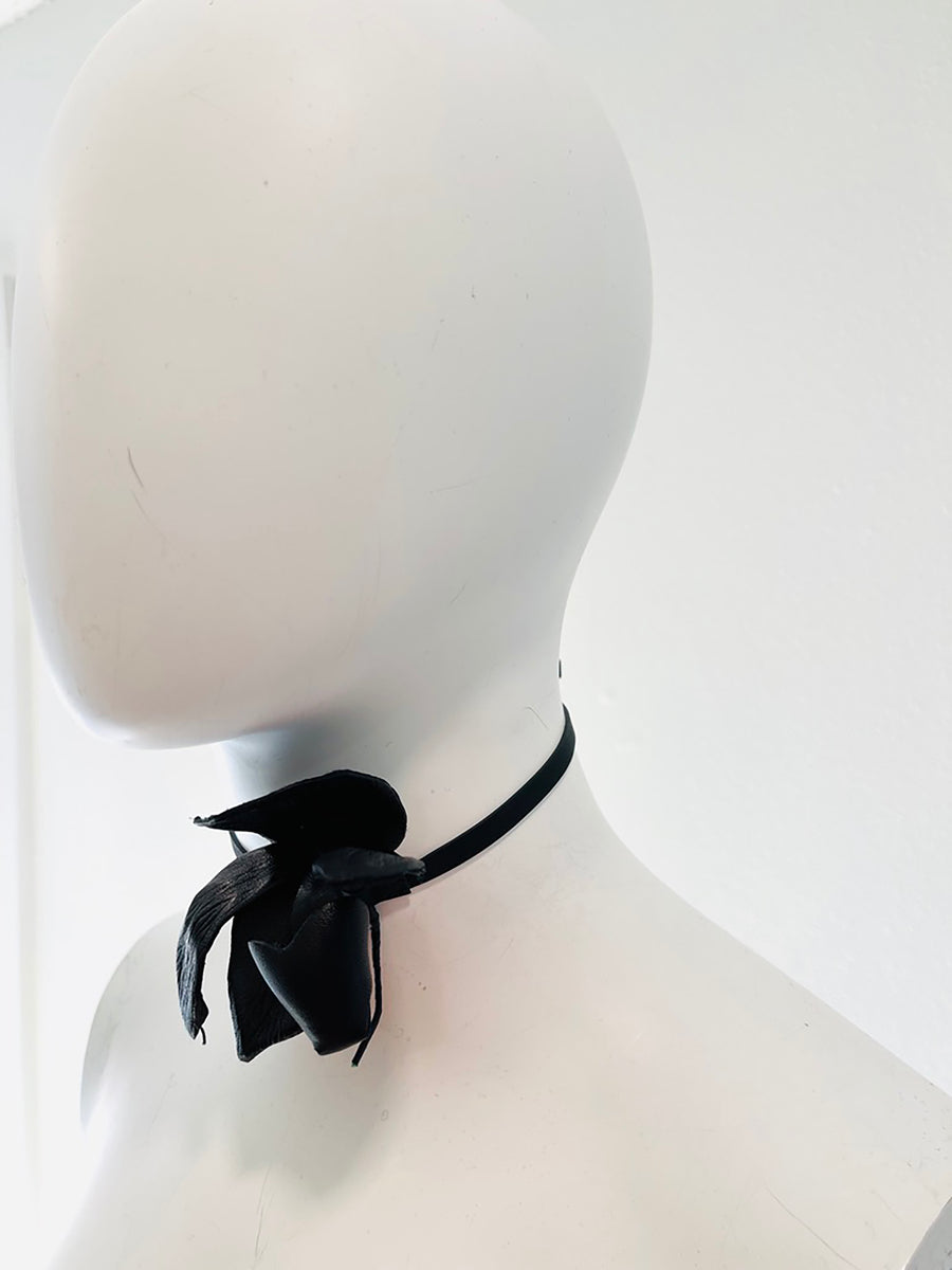 2001 YVES SAINT LAURENT by TOM FORD Leather Orchid Choker