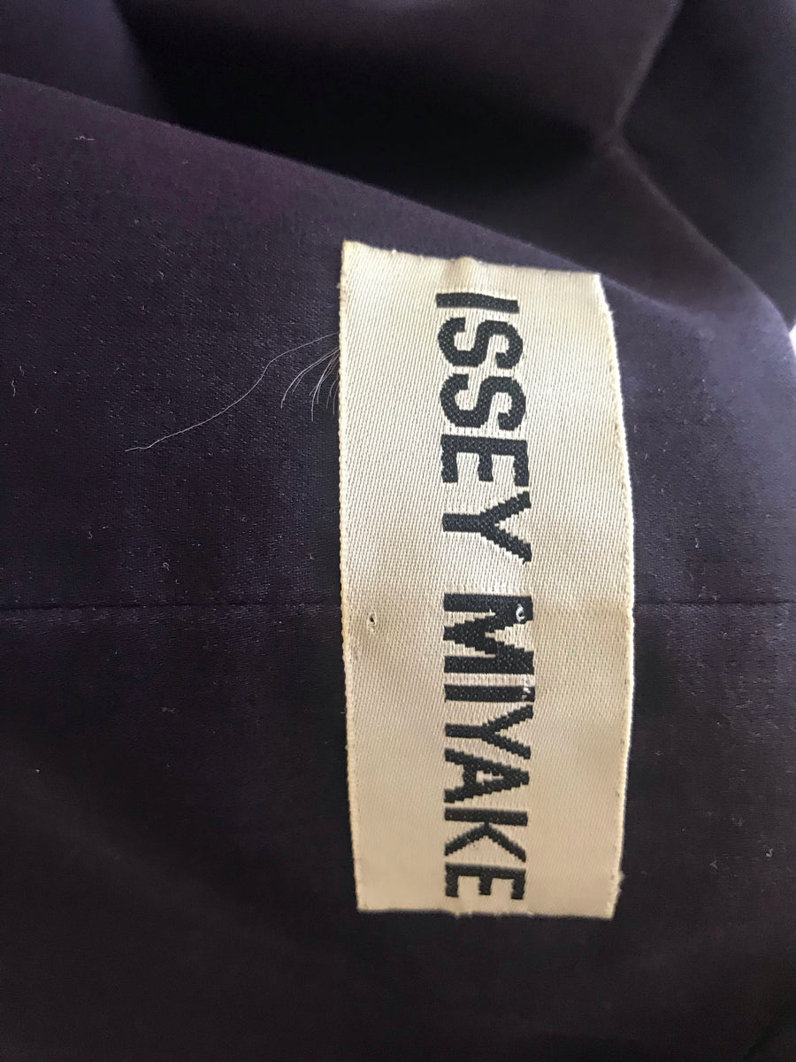 ISSEY MIYAKE pleated jacket